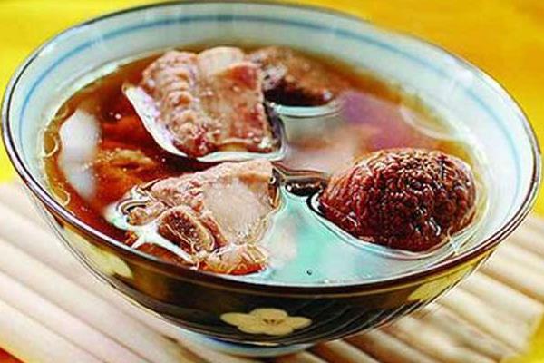 红菇的鉴别方法